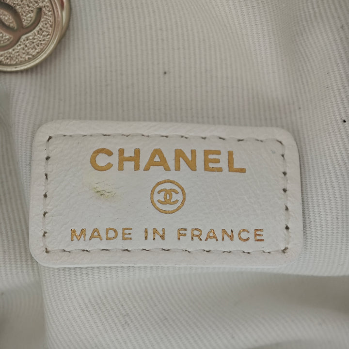 Chanel CC Matelassé Cuir d’agneau Cube Zip Pochette avec chaîne
