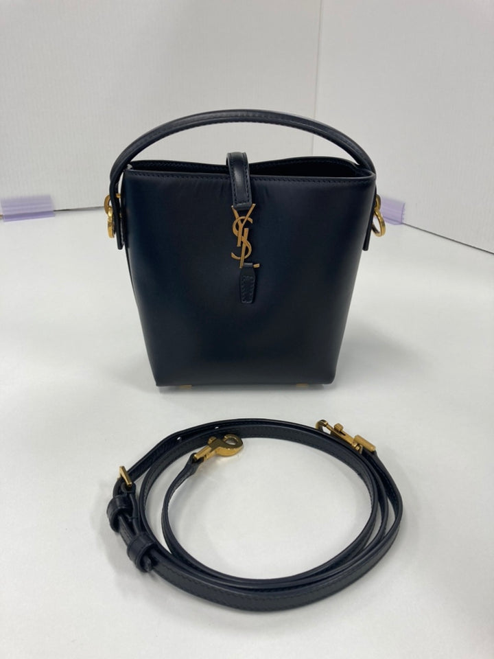 Saint Laurent Mini brillant Cuir de veau Le 37 Bucket Sac