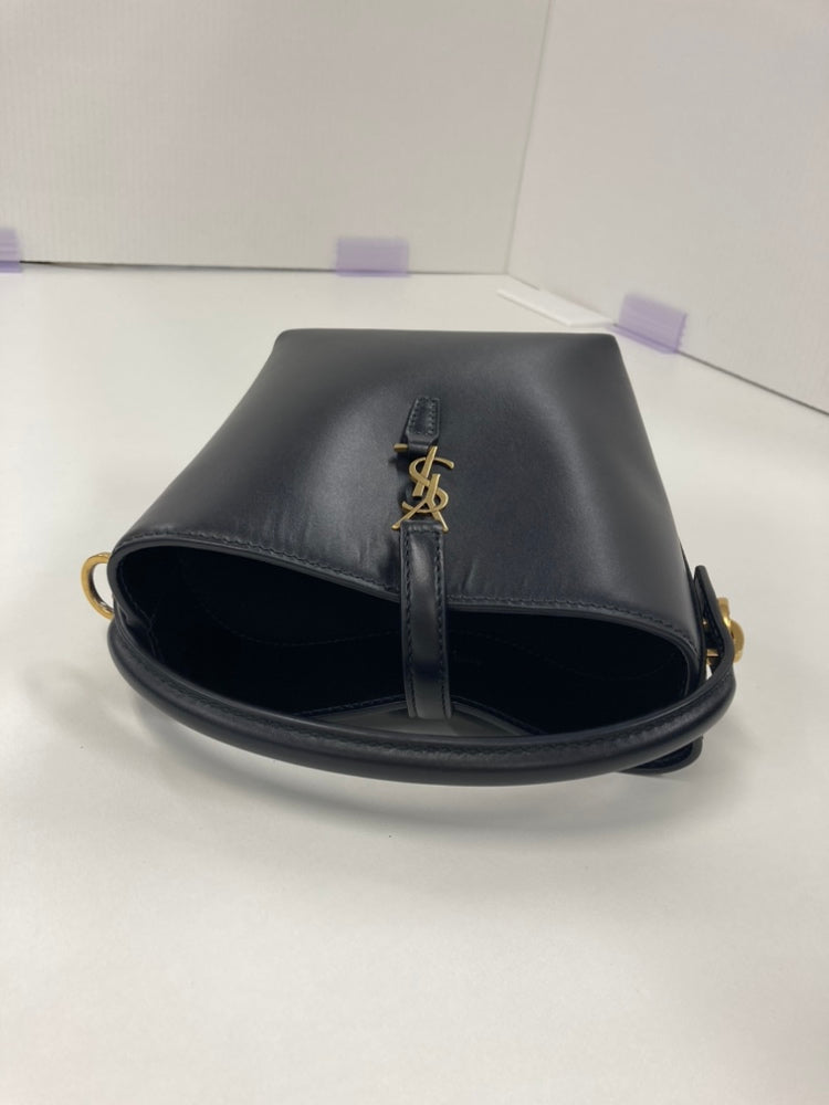 Saint Laurent Mini brillant Cuir de veau Le 37 Bucket Sac