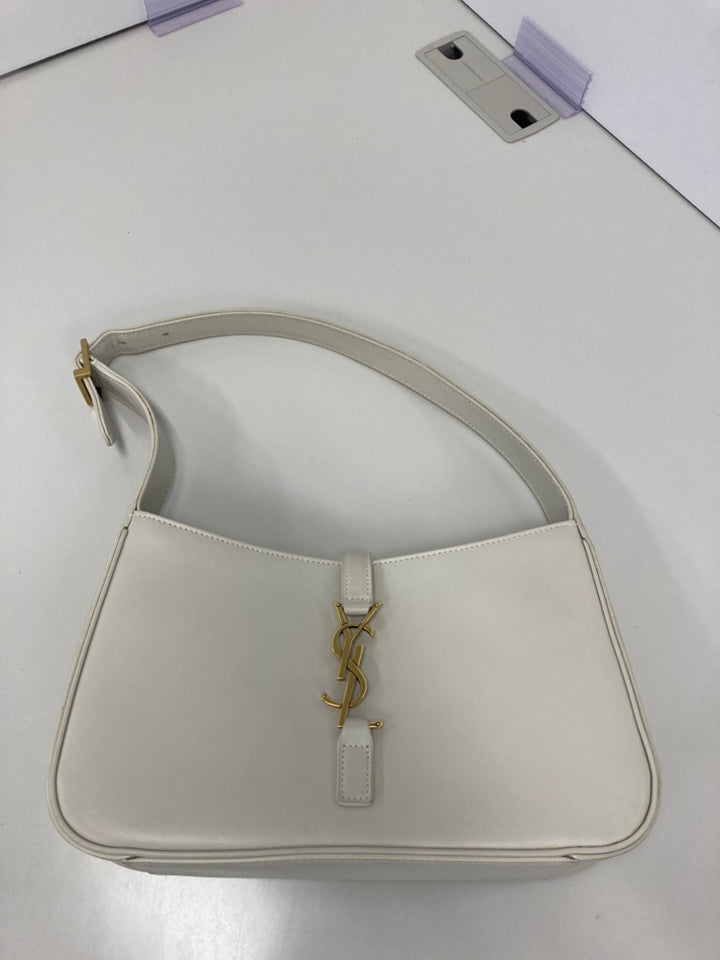 Saint Laurent Smooth Cuir de veau Le 5 a 7