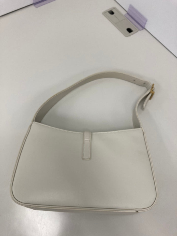 Saint Laurent Smooth Cuir de veau Le 5 a 7