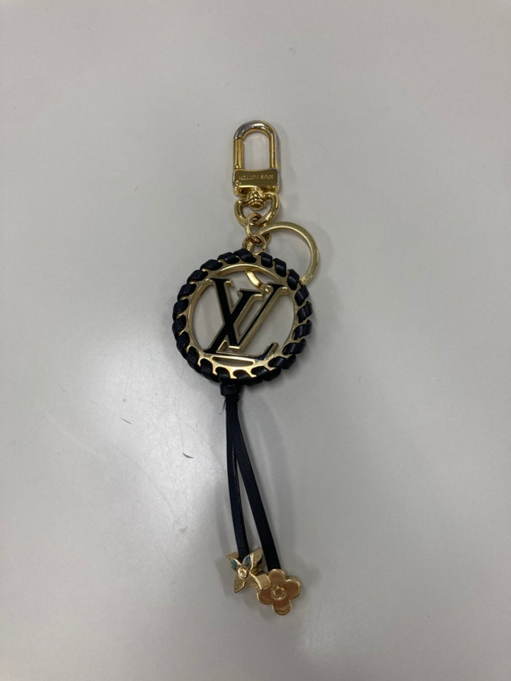 Louis Vuitton plaqué Cuir d’agneau et Émail Very Bijou de sac et Key Holder