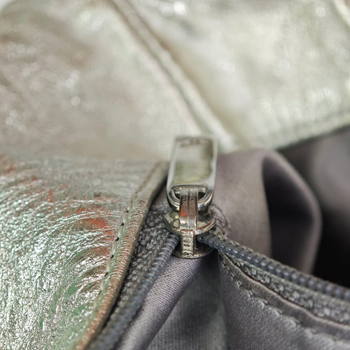 Chanel Large Metallic Glazed Cuir de veau perforé Rodeo Drive Sac