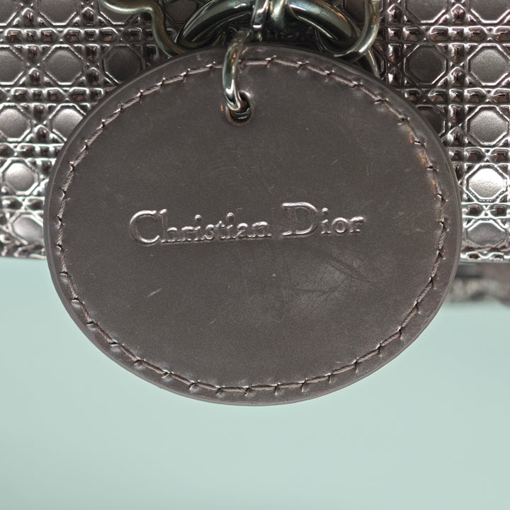 Dior Medium Metallic Cuir verni Microcannage Lady Dior