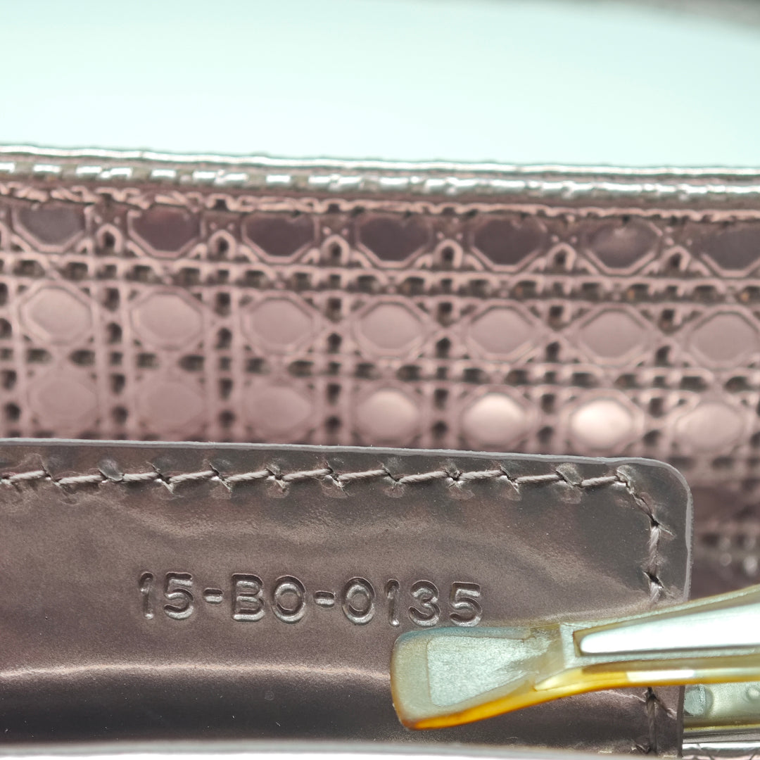 Dior Medium Metallic Cuir verni Microcannage Lady Dior