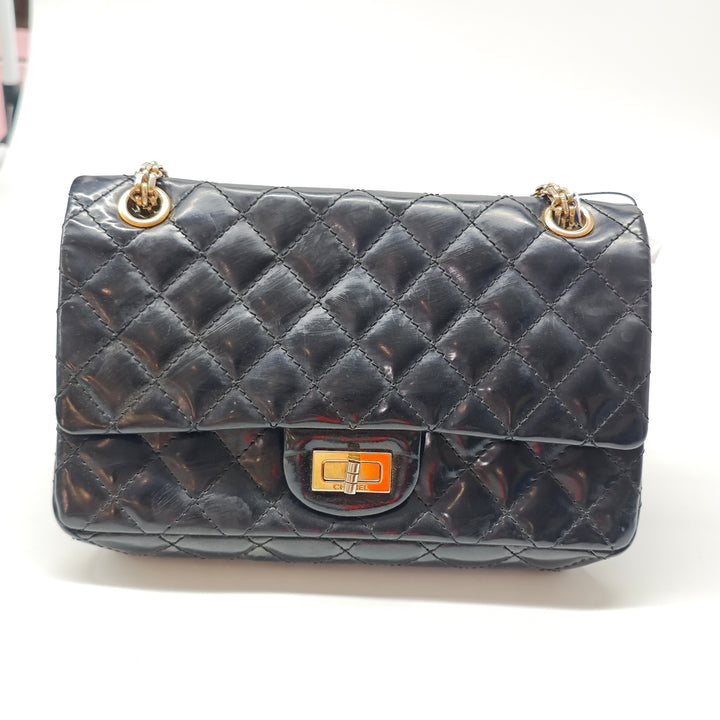Chanel Matelassé Glazed Cuir de veau Reissue 2.55 Accordion à rabat 225