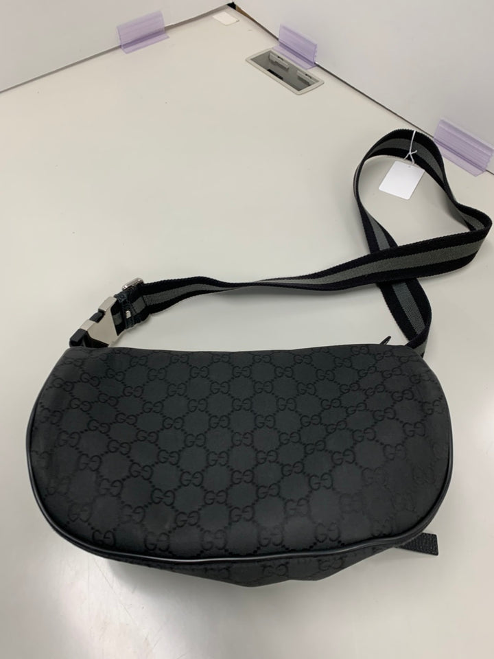 Gucci GG Nylon Web Sac ceinture