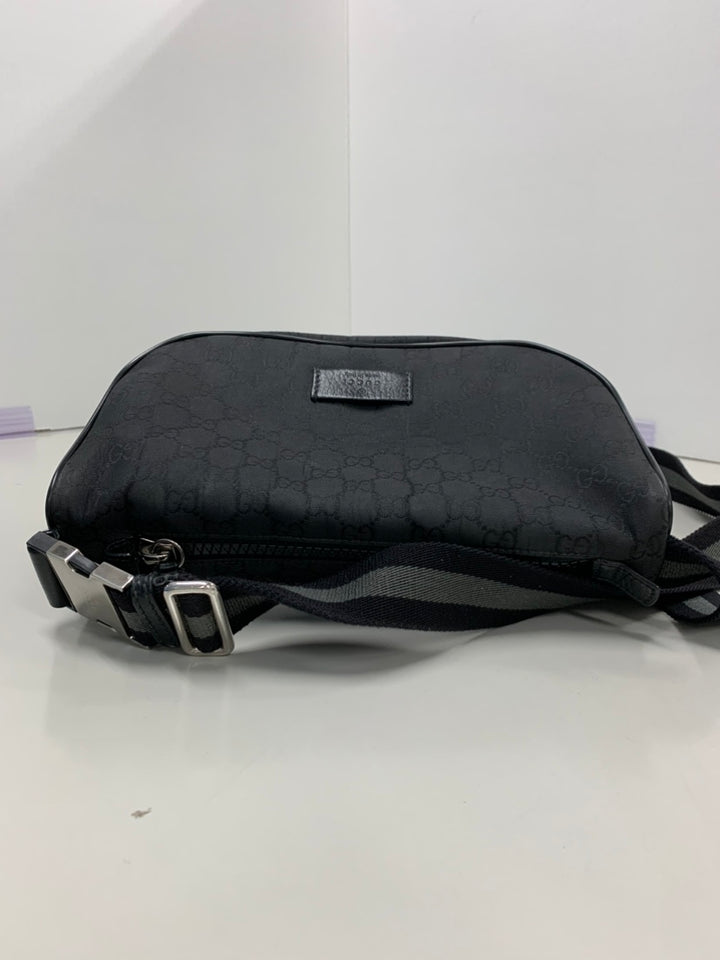 Gucci GG Nylon Web Sac ceinture