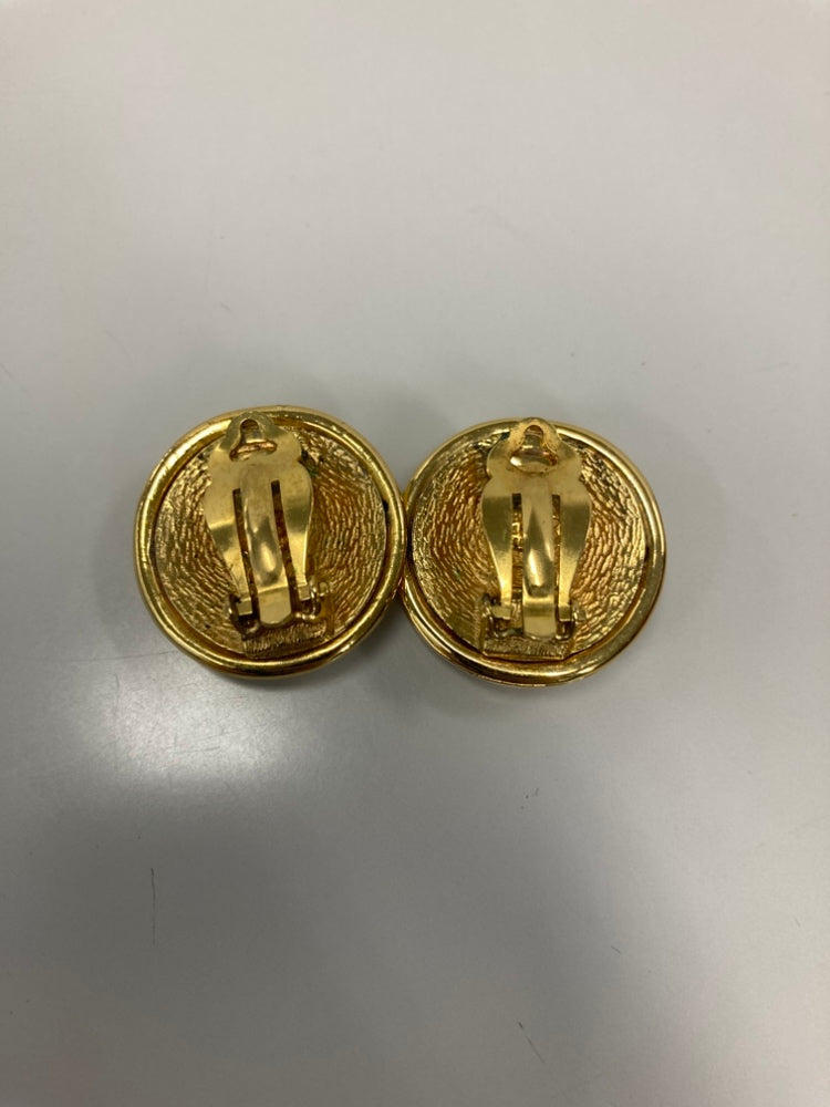 Chanel CC plaqué Button Clip On Boucles d’oreilles