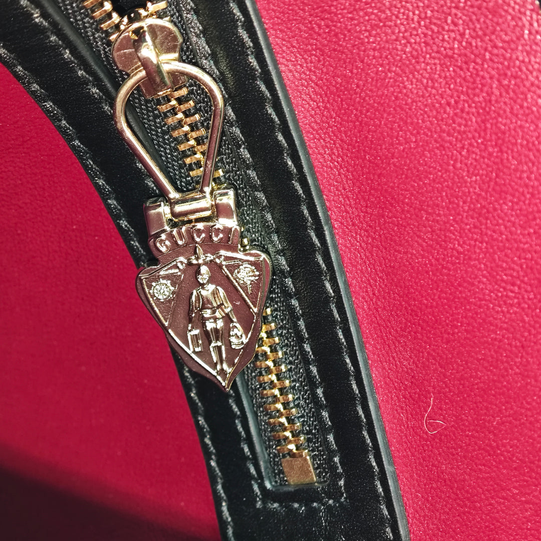 Gucci Small Cuir de veau Web Jackie 1961 Sac porté croisé
