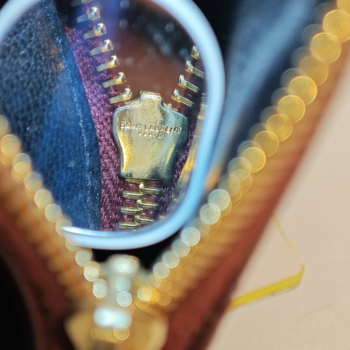 Saint Laurent Grain De Poudre Matelasse Chevron Monogram Chain Portefeuille