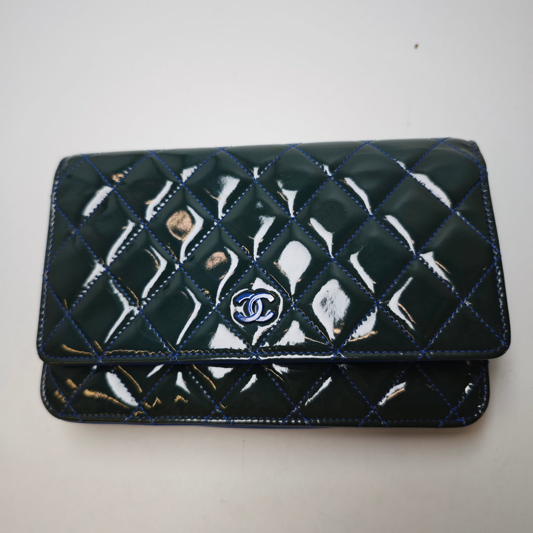 Chanel CC Matelassé Cuir verni Wallet on Chain