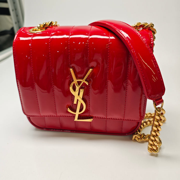 Saint Laurent Small Cuir verni Monogram Vicky Sac à chaîne