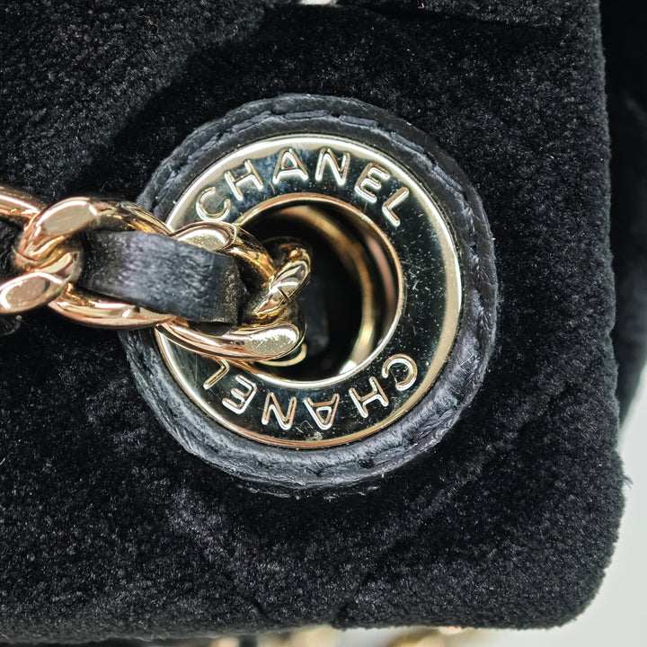 Chanel CC Matelassé Velours Cristal Wristlet Pochette