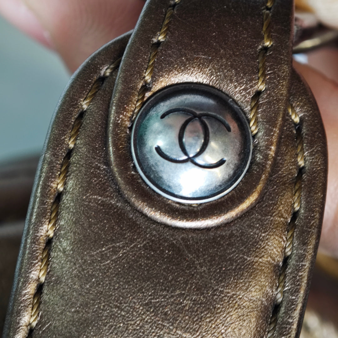 Chanel Distressed Cuir de veau Shopping In Moscow Cabas