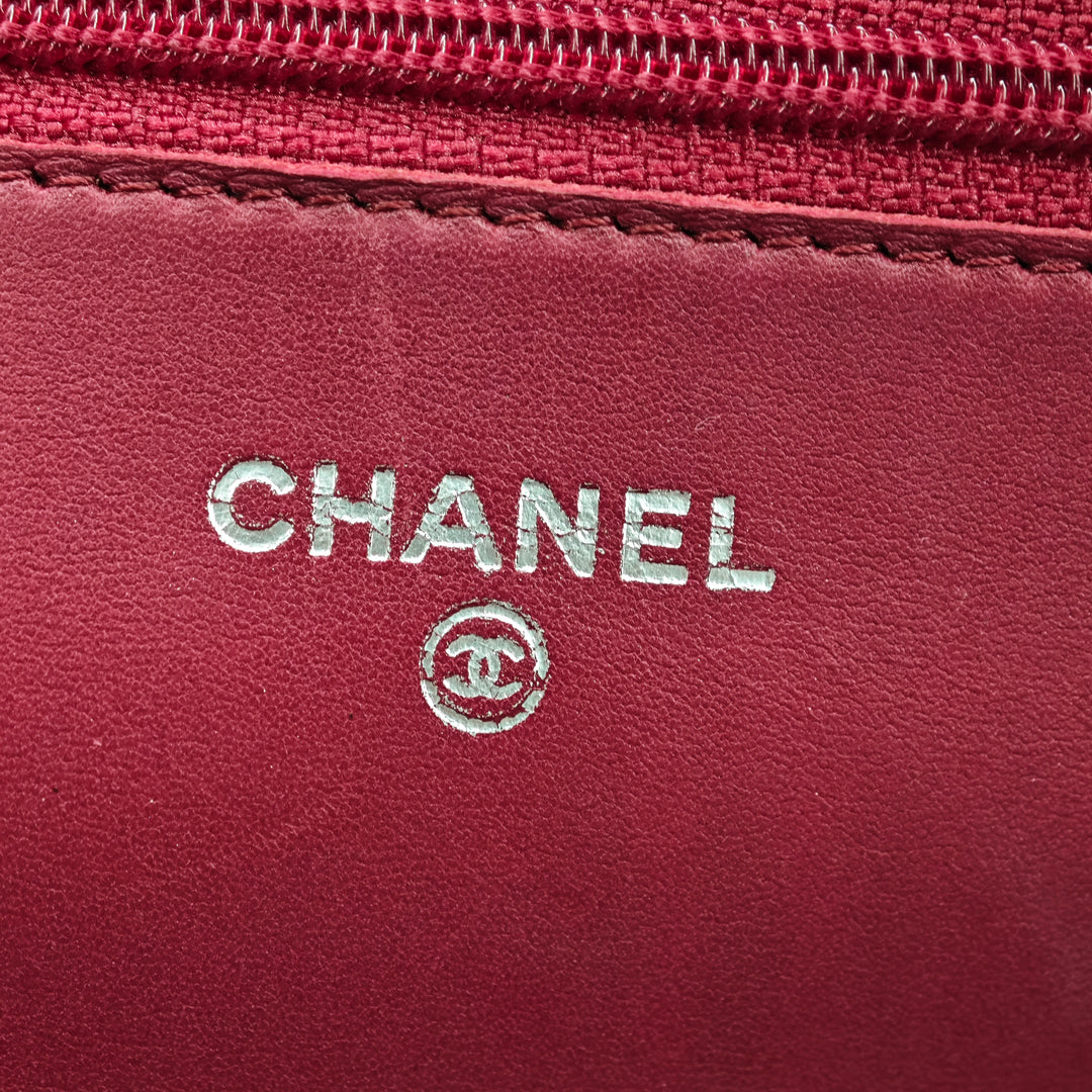 Chanel CC Matelassé Cuir de veau Double Stitch Hamptons Wallet on Chain