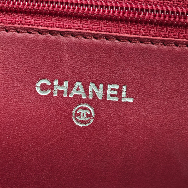 Chanel CC Matelassé Cuir de veau Double Stitch Hamptons Wallet on Chain