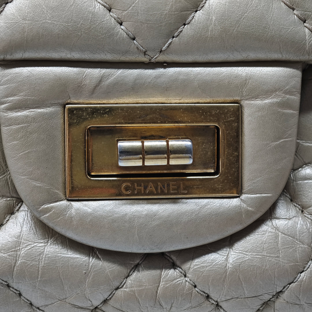Chanel Metallic vieilli Cuir de veau Reissue 2.55 Double rabat 227