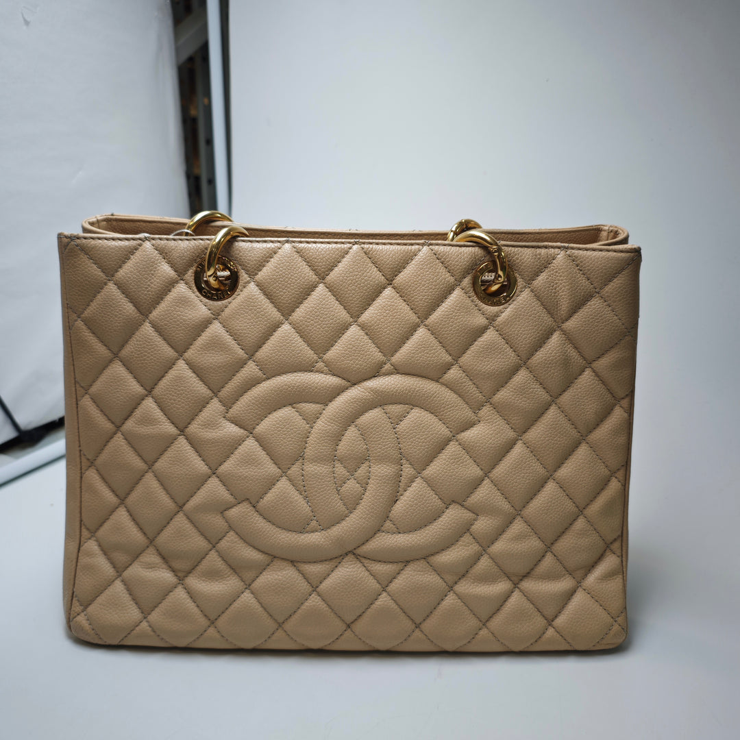 Chanel Caviar Grand Shopping Cabas