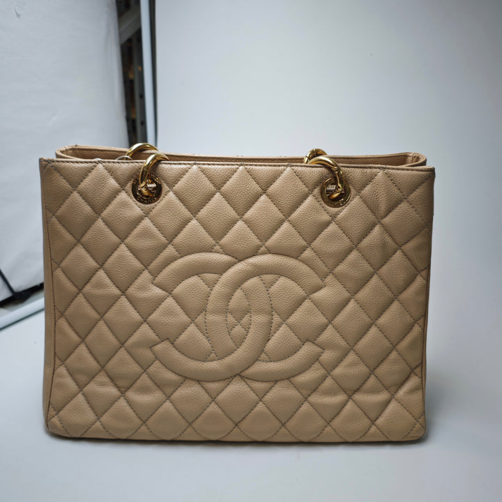 Chanel Caviar Grand Shopping Cabas