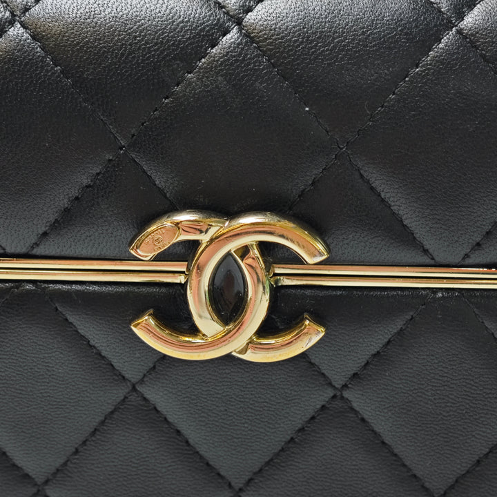 Chanel Small Matelassé Cuir d’agneau Boîte avec chaîne