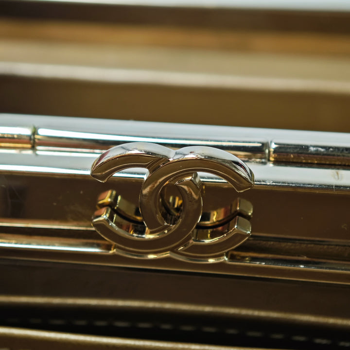 Chanel Small Matelassé Cuir d’agneau Boîte avec chaîne
