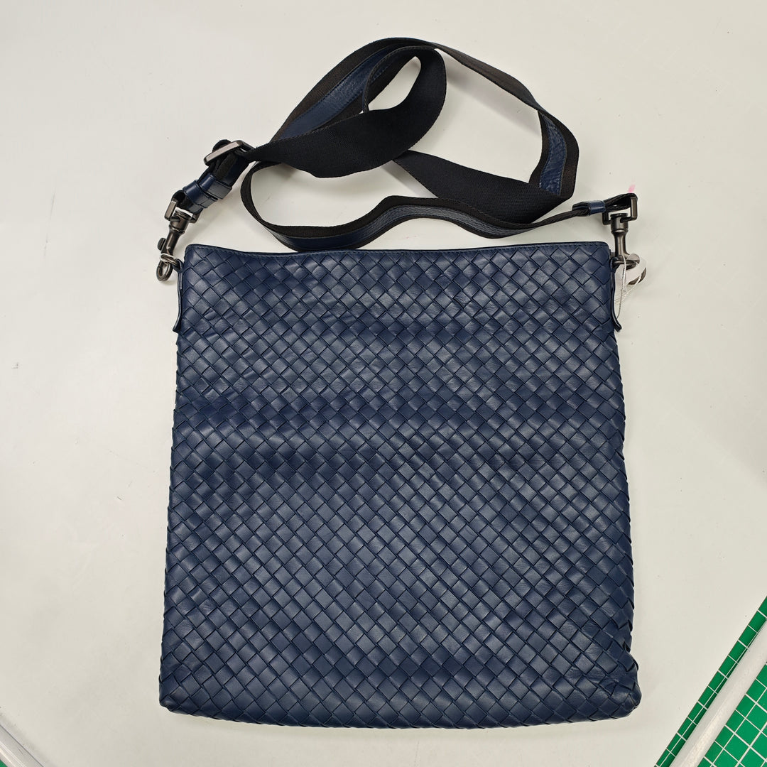 Bottega Veneta Nappa Intrecciato VN Sac porté croisé