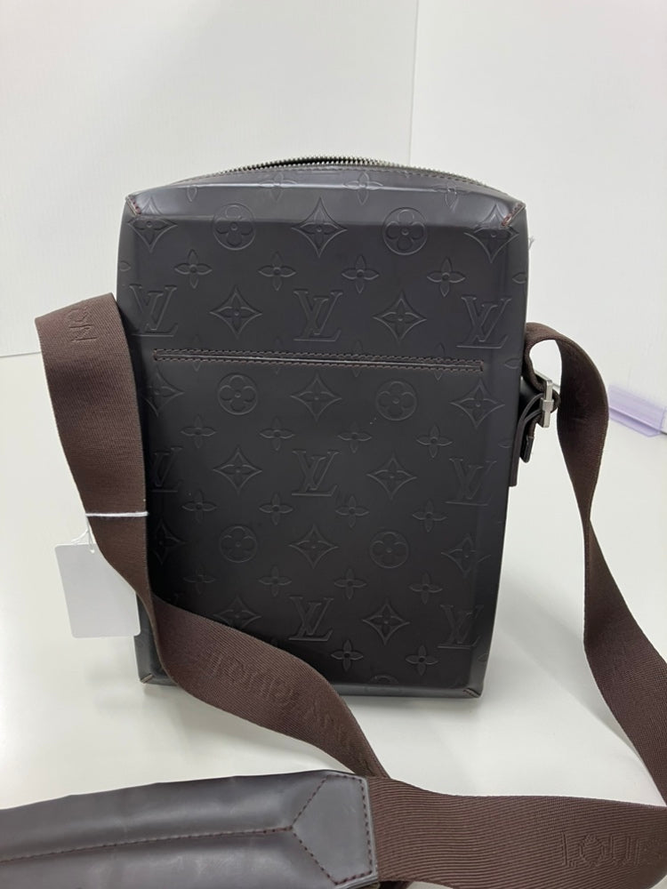 Louis Vuitton Monogram Glace Bobby