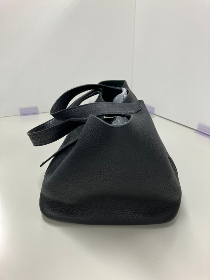 Hermès Clemence Picotin Lock 22
