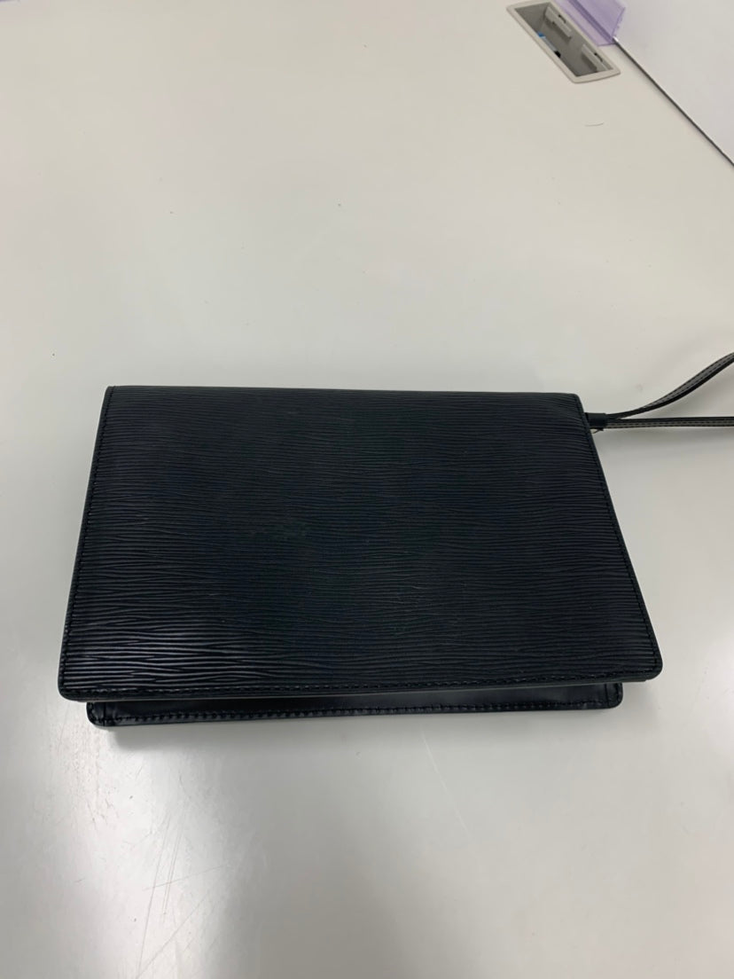 Louis Vuitton Epi Pochette Sellier Dragonne