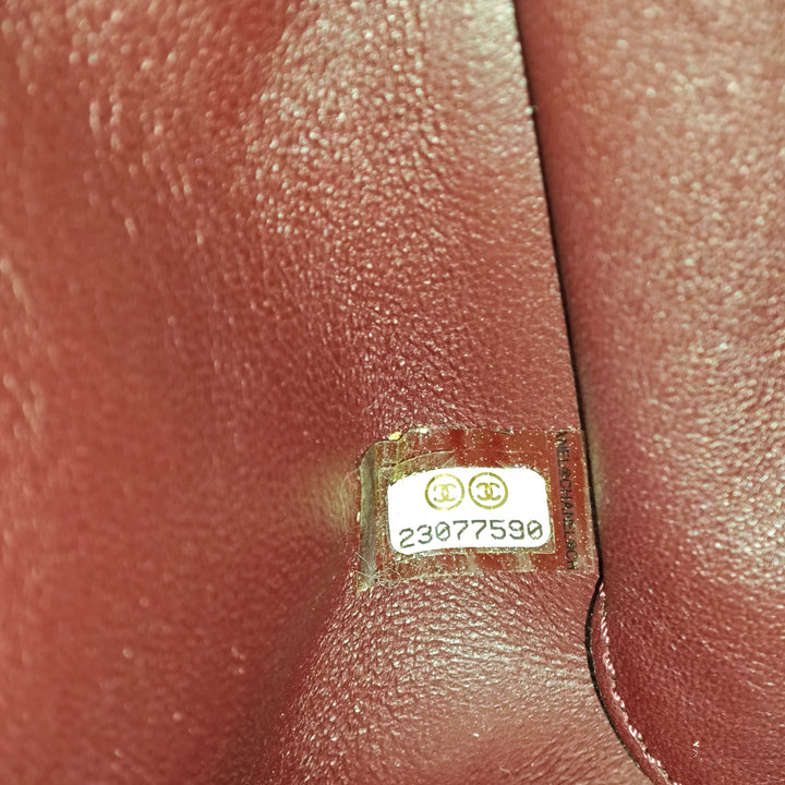 Chanel CC Matelassé Cuir d’agneau Kiss Lock Minaudiere Chain Sac porté croisé