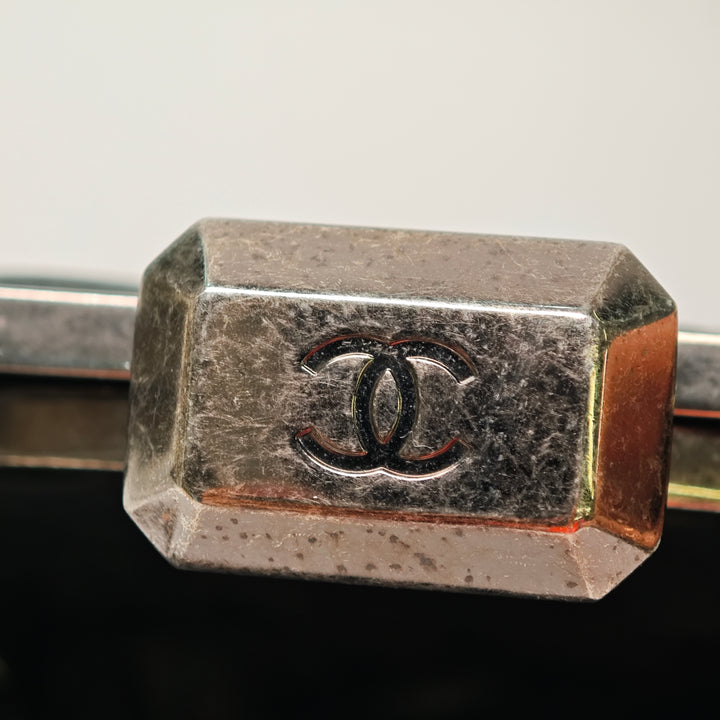Chanel Matelassé Iridescent Cuir de veau Chic Quilt Frame Sac