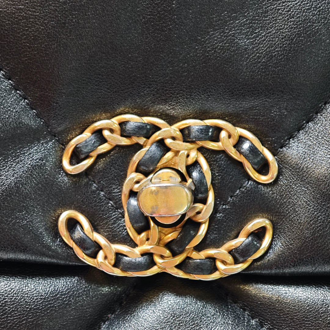 Chanel Large Cuir d’agneau 19 à rabat