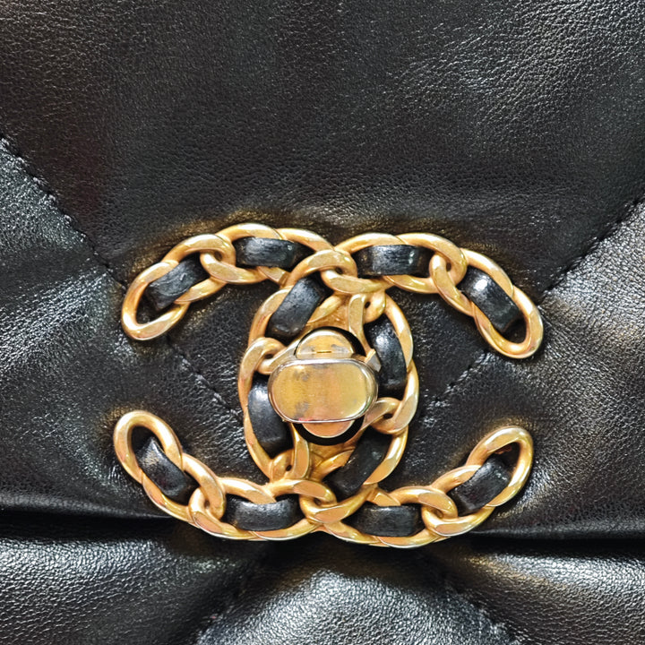 Chanel Large Cuir d’agneau 19 à rabat