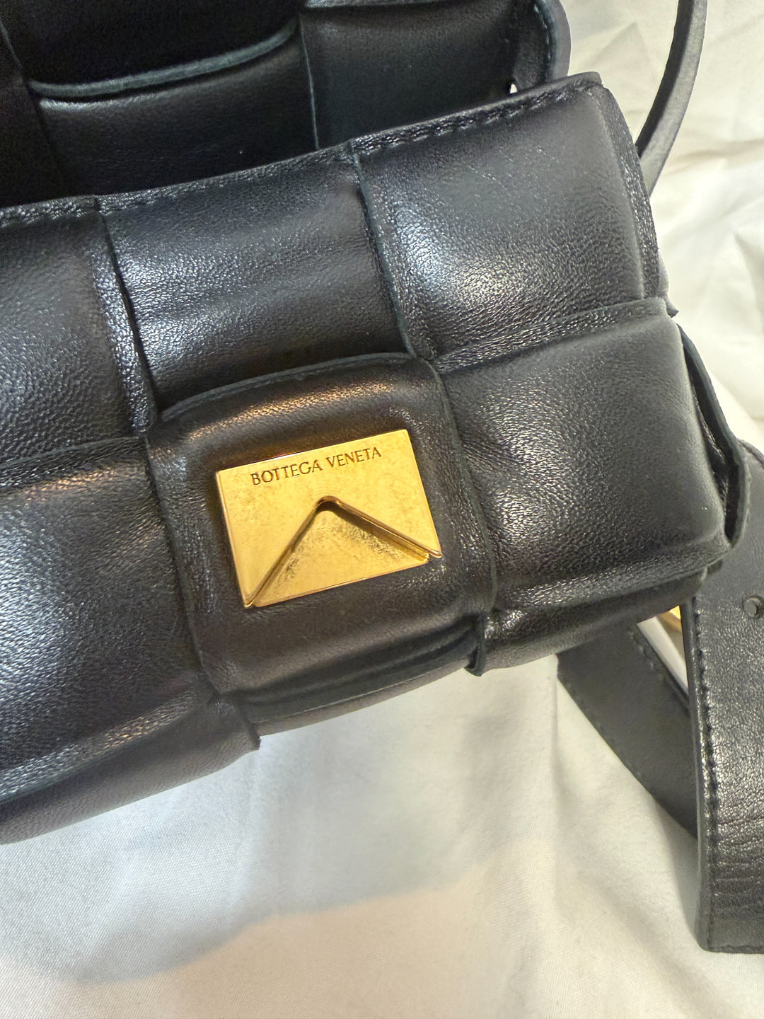 Bottega Veneta Candy Nappa Intrecciato Padded Cassette Sac porté croisé