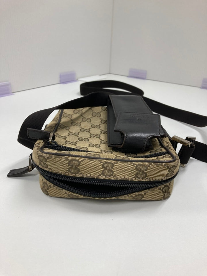 Gucci GG Toile Sac porté croisé