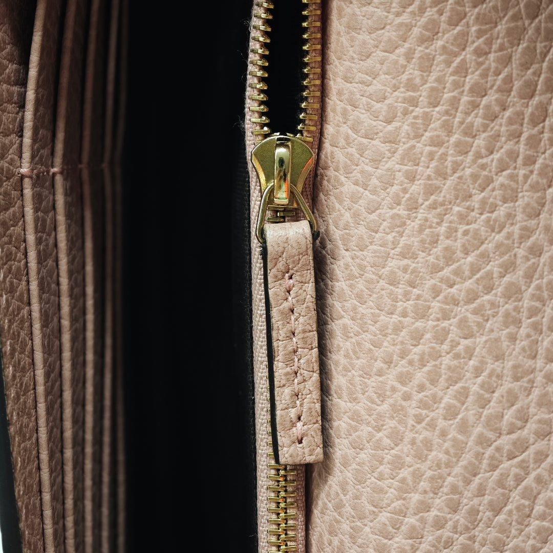 Gucci Cuir Betty Wallet on Chain