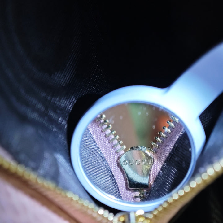 Gucci Cuir Betty Wallet on Chain