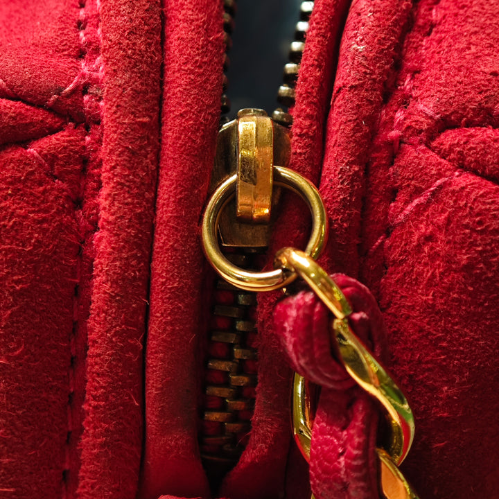 Chanel CC Matelassé Daim Pompon Diamond Sac caméra