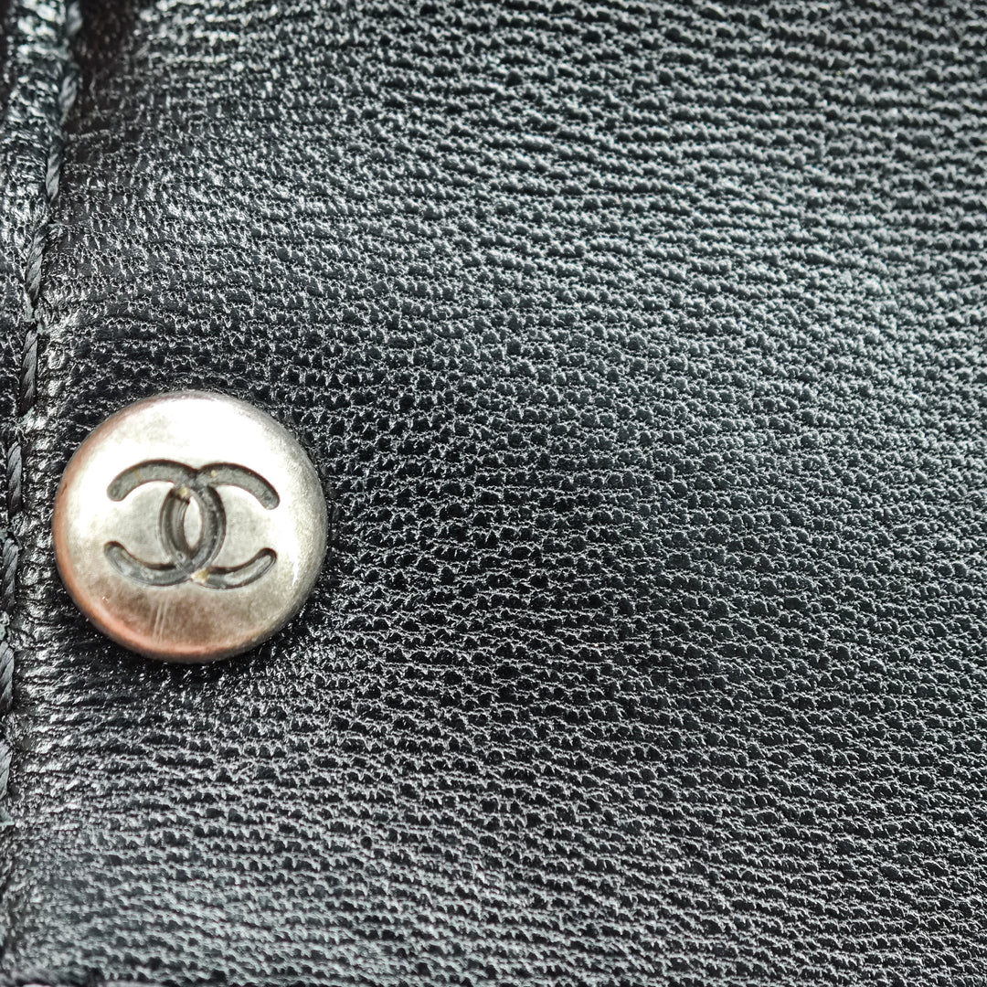 Chanel Medium Matelassé Cuir de chèvre Chic Perles à rabat