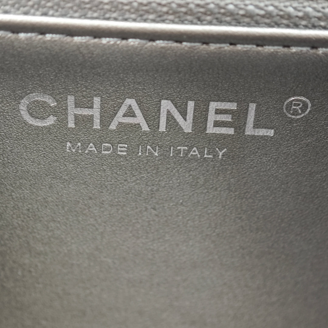 Chanel Medium Matelassé Cuir de chèvre Chic Perles à rabat