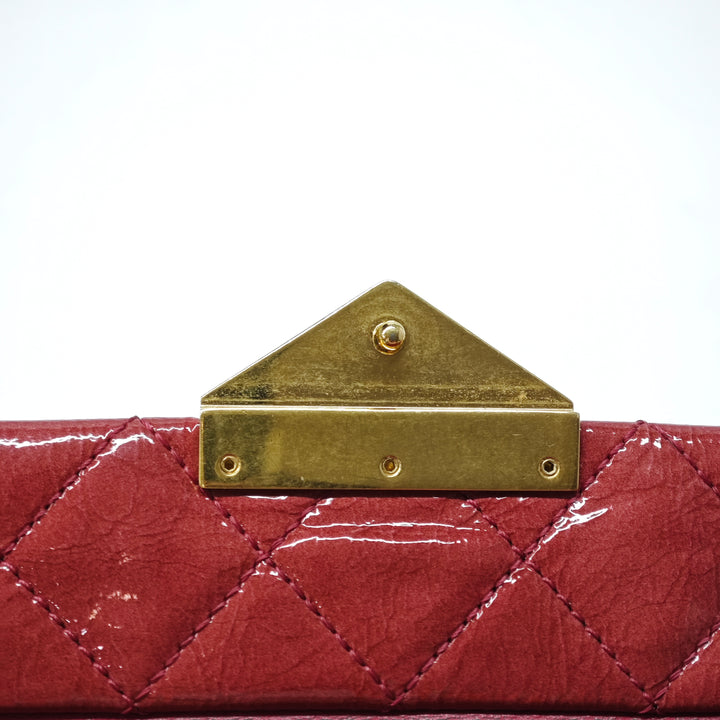Chanel Matelassé Cuir verni Cuir de chèvre Pagoda Accordion à rabat