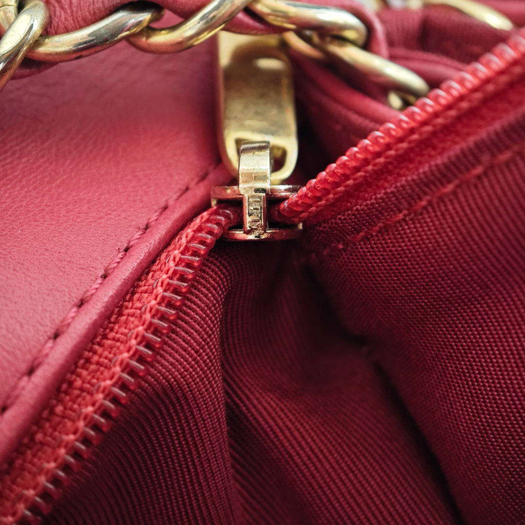 Chanel Matelassé Cuir verni Cuir de chèvre Pagoda Accordion à rabat