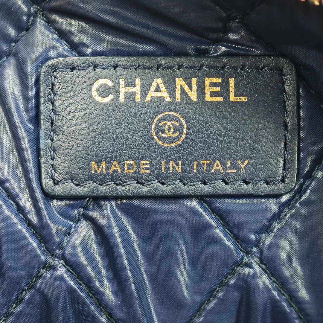 Chanel Large Matelassé Cuir d’agneau Casino Charms O Étui Pochette
