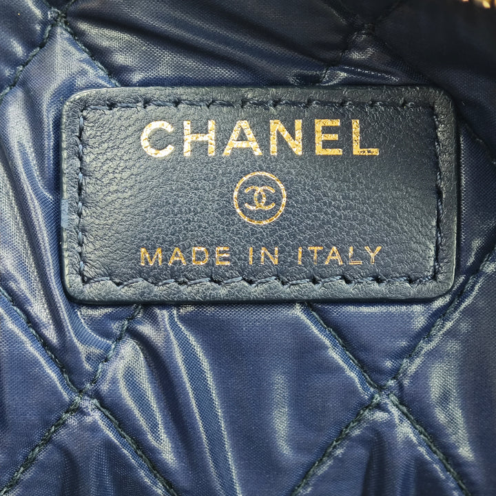 Chanel Large Matelassé Cuir d’agneau Casino Charms O Étui Pochette