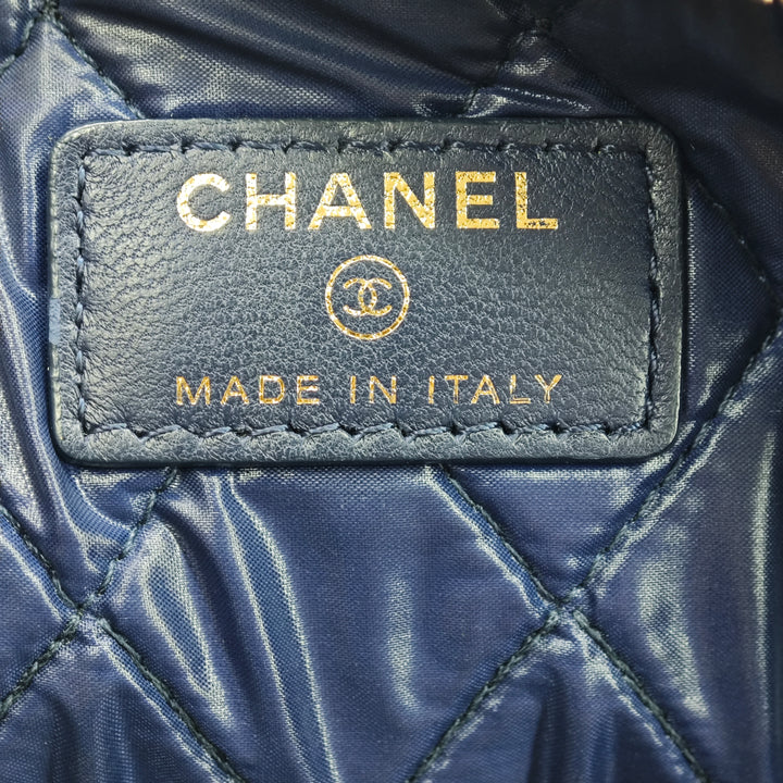 Chanel Large Matelassé Cuir d’agneau Casino Charms O Étui Pochette