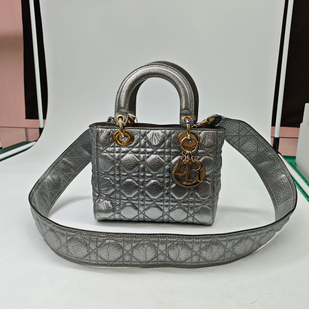 Dior Small Metallic Cuir de veau grainé Cannage Supple Lady Dior