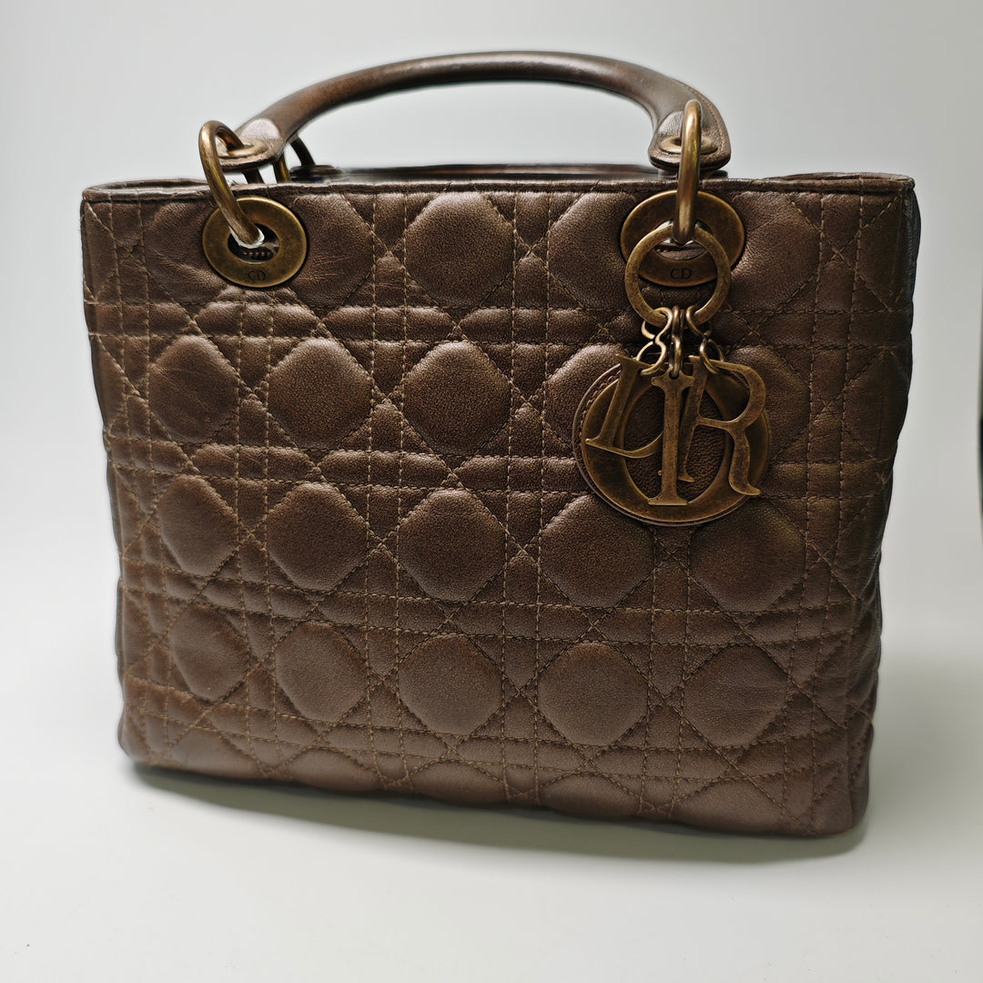 Dior Medium Metallic Cuir d’agneau Cannage Lady Dior