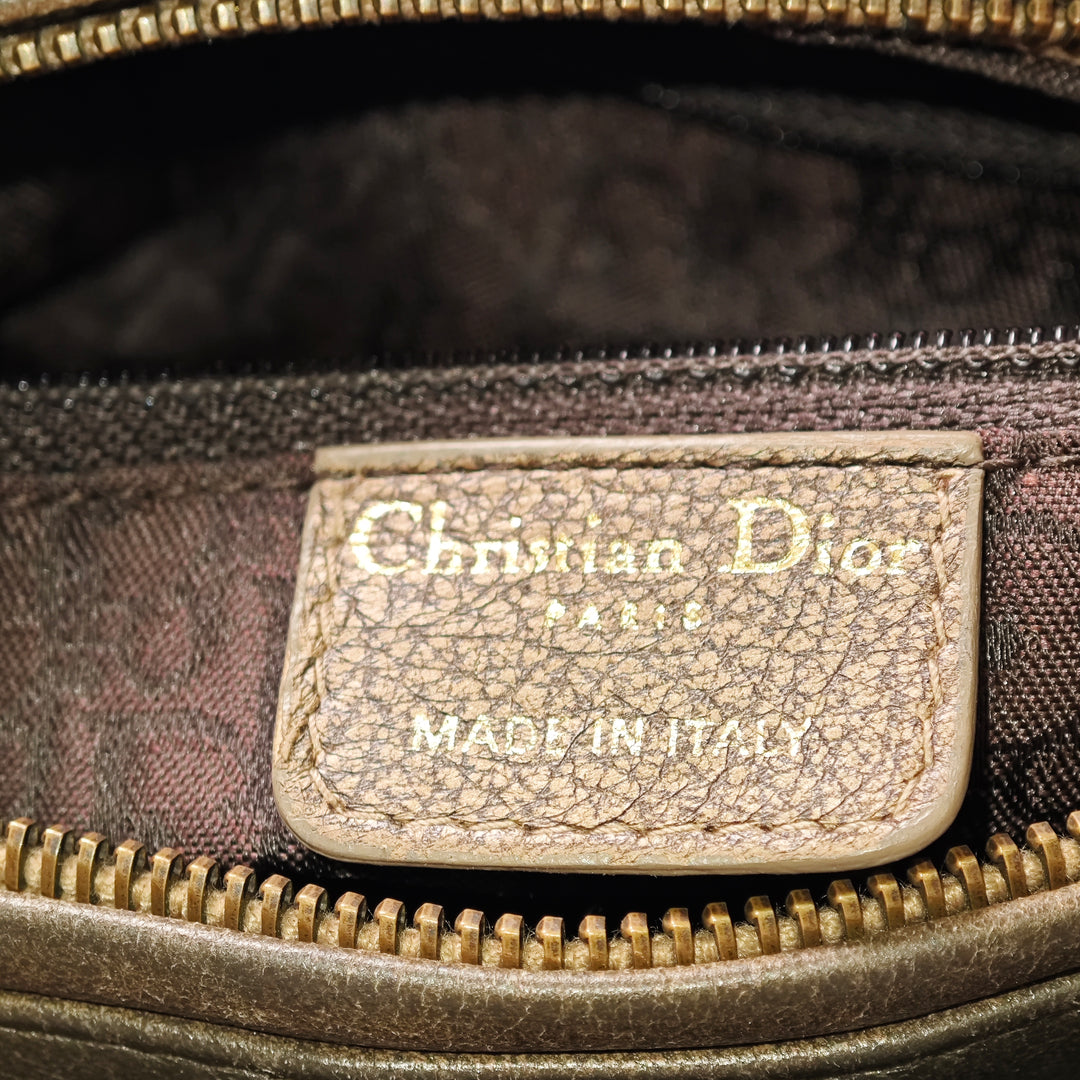 Dior Medium Metallic Cuir d’agneau Cannage Lady Dior
