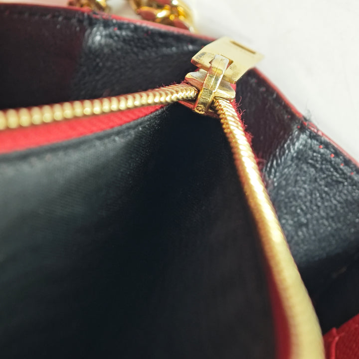 Saint Laurent Grain De Poudre Cassandre Envelope Chain Portefeuille